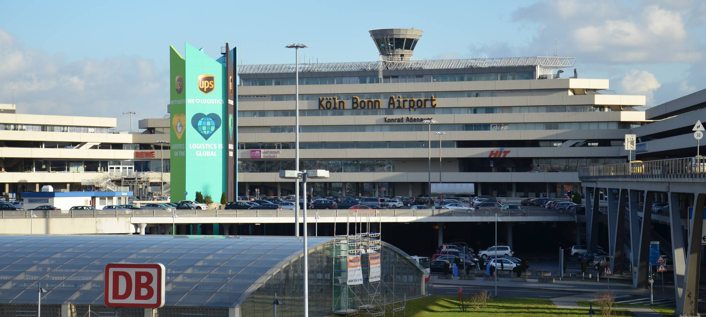 Klima-Kleber: Weiter Einschränkungen am Flughafen Köln/Bonn