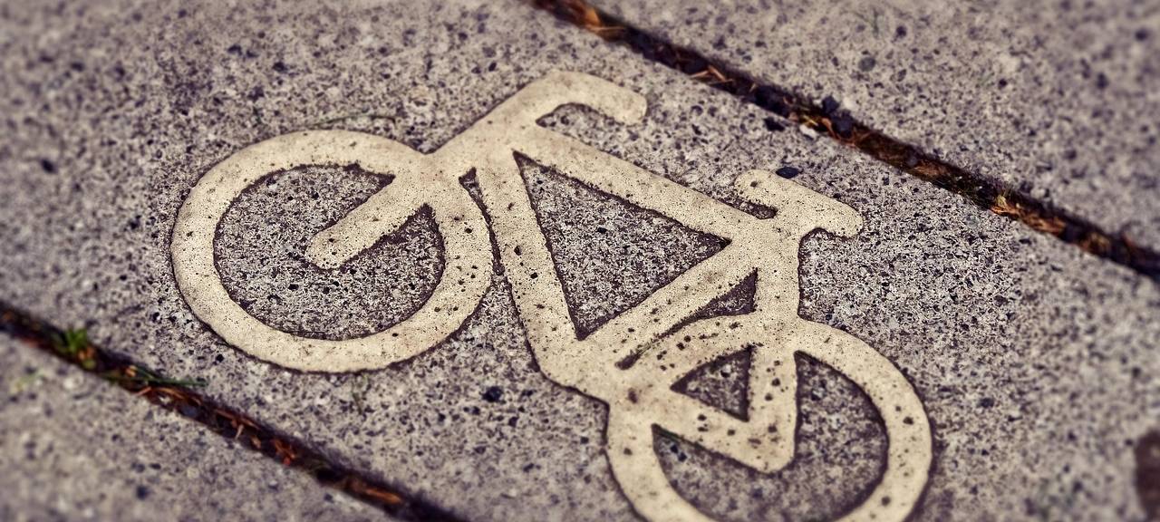 Zwölf Millionen Euro für Straßenausbau und Radwege