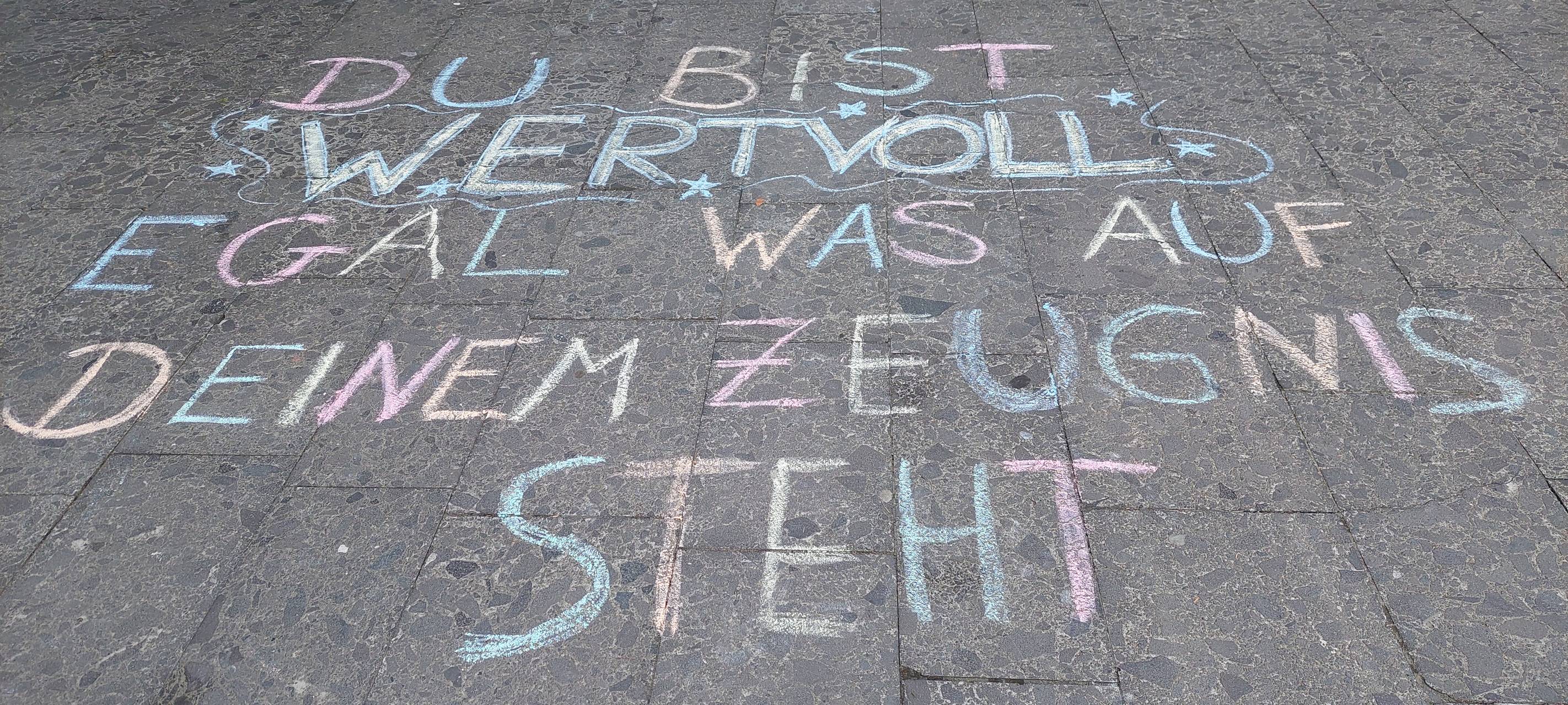 Zeugnisse: Aufmunterung in Burscheid