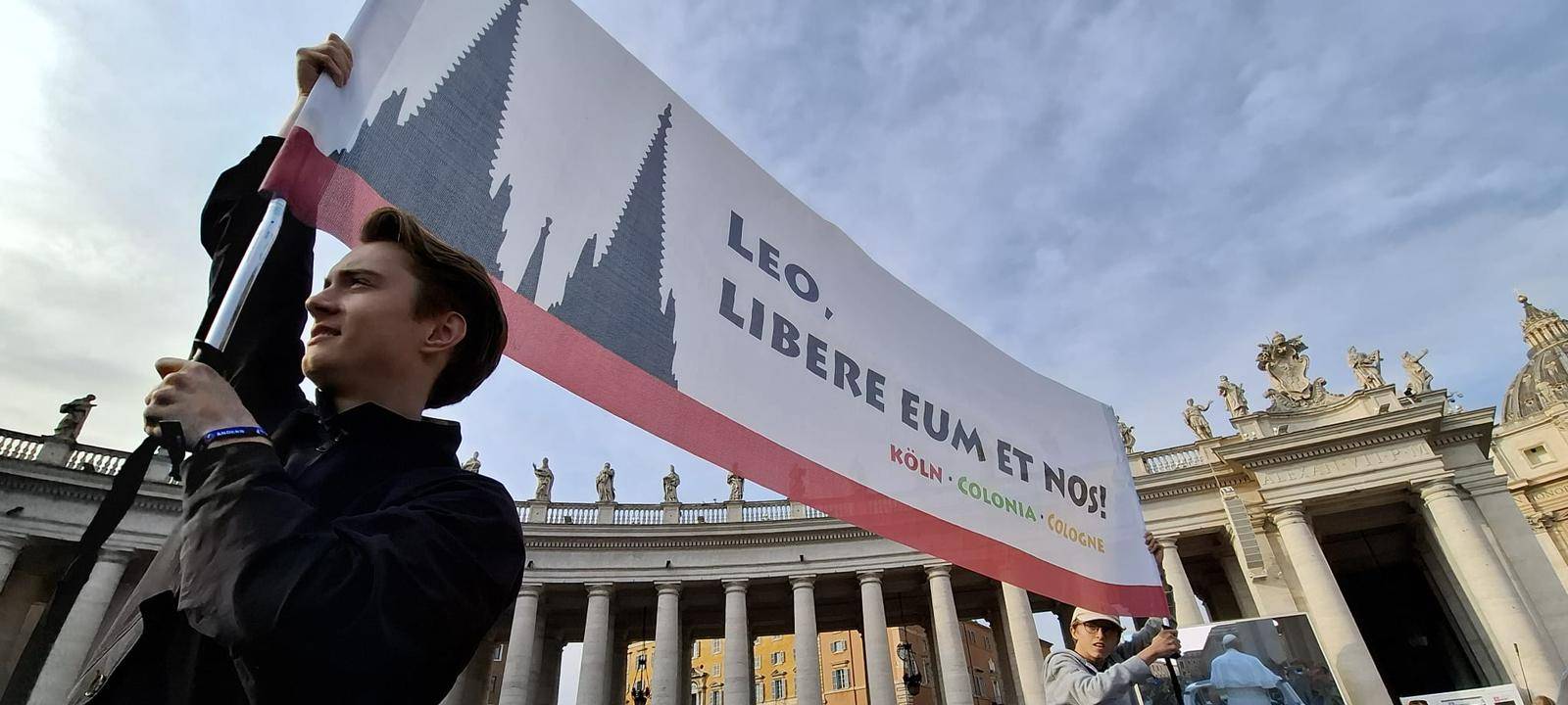 Protest-Aktion in Rom gegen Kölner Kardinal Woelki