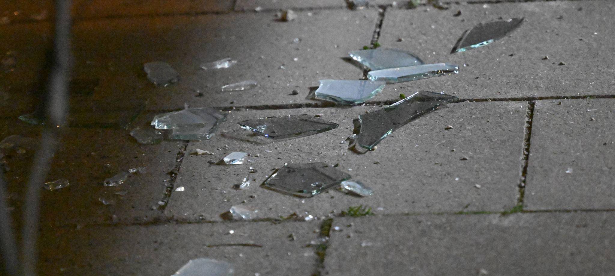 Vorfall an iraelischem Restaurant - Fenster beschädigt