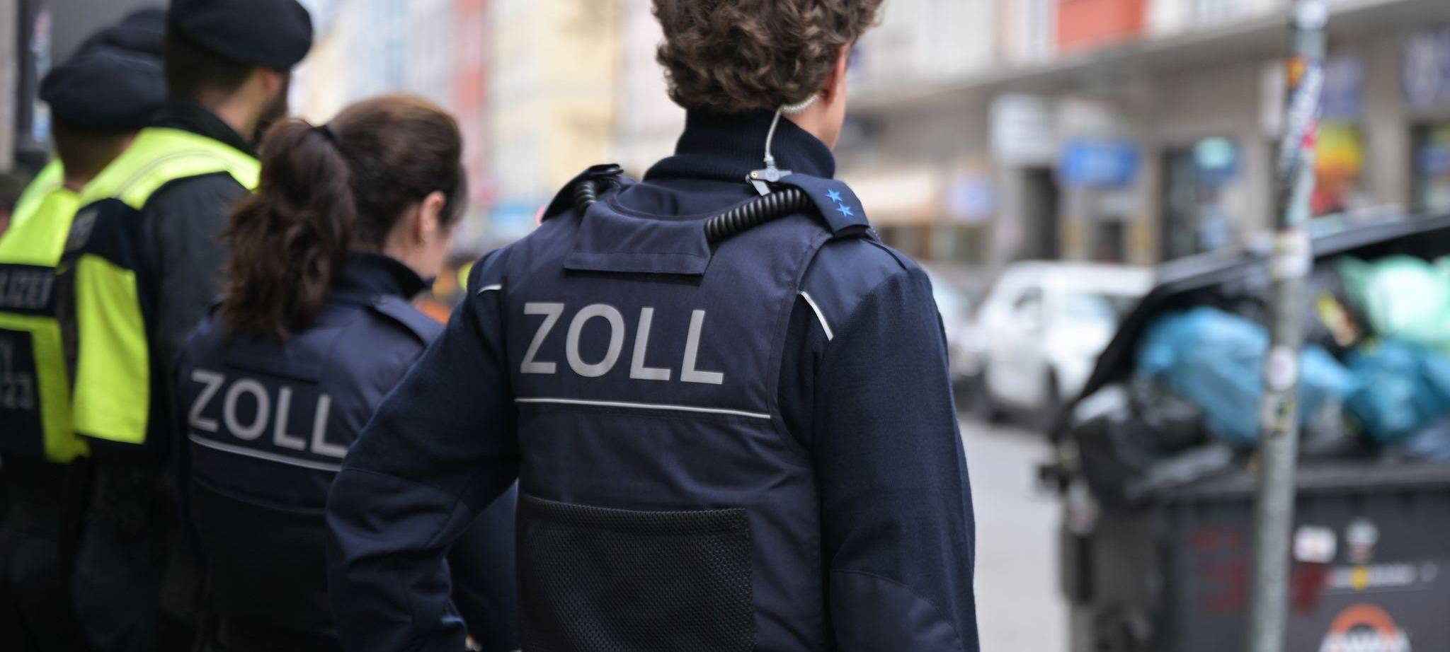 Großeinsatz der Polizei und Zoll in München