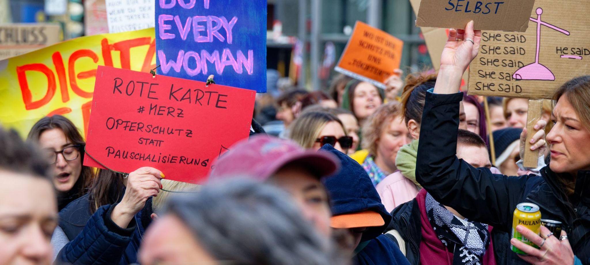 Demonstration "Gegen Patriarchale Gewalt"