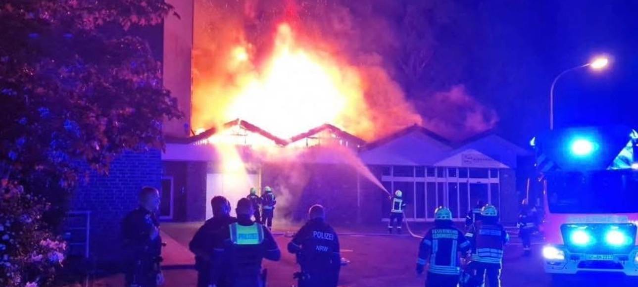 Bergneustadt - Dachstuhlbrand löst Stadtalarm aus
