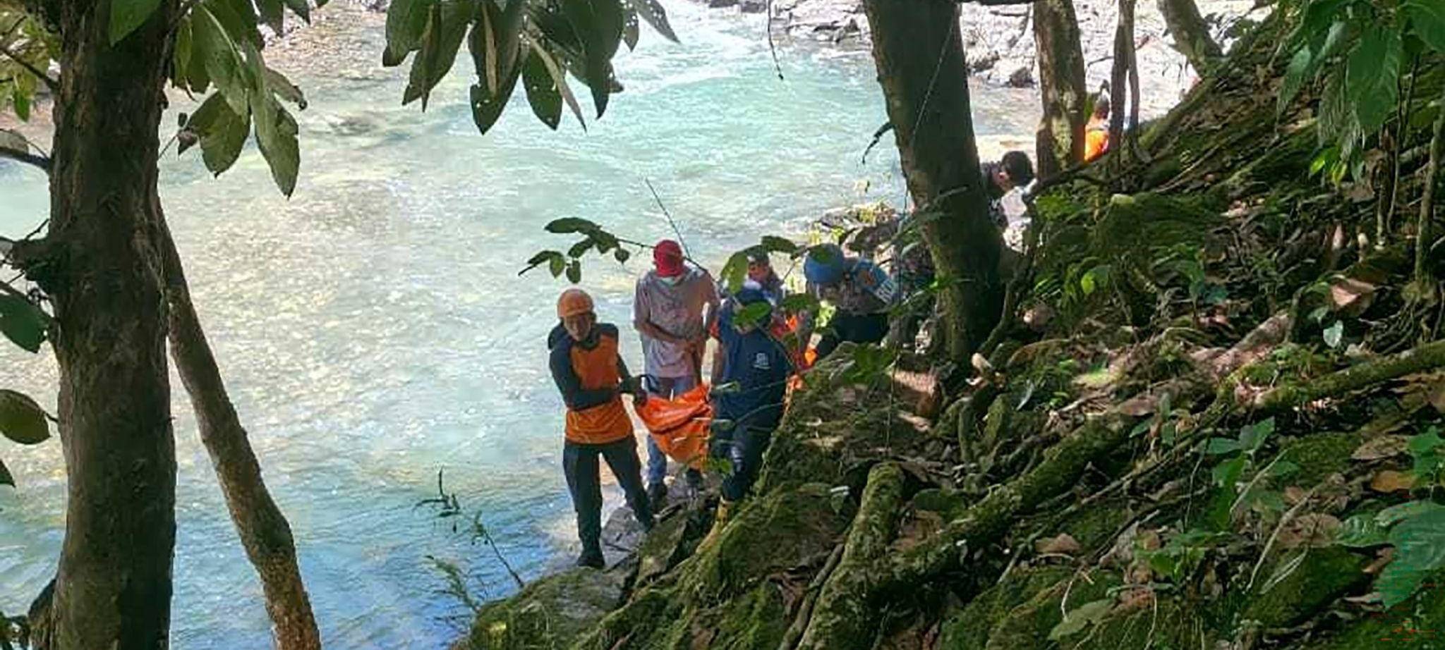 Tödlicher Unfall von zwei Österreichern auf Flores