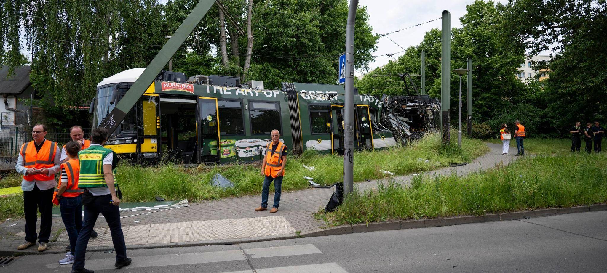 Straßenbahn in Neu Hohenschönhausen entgleist