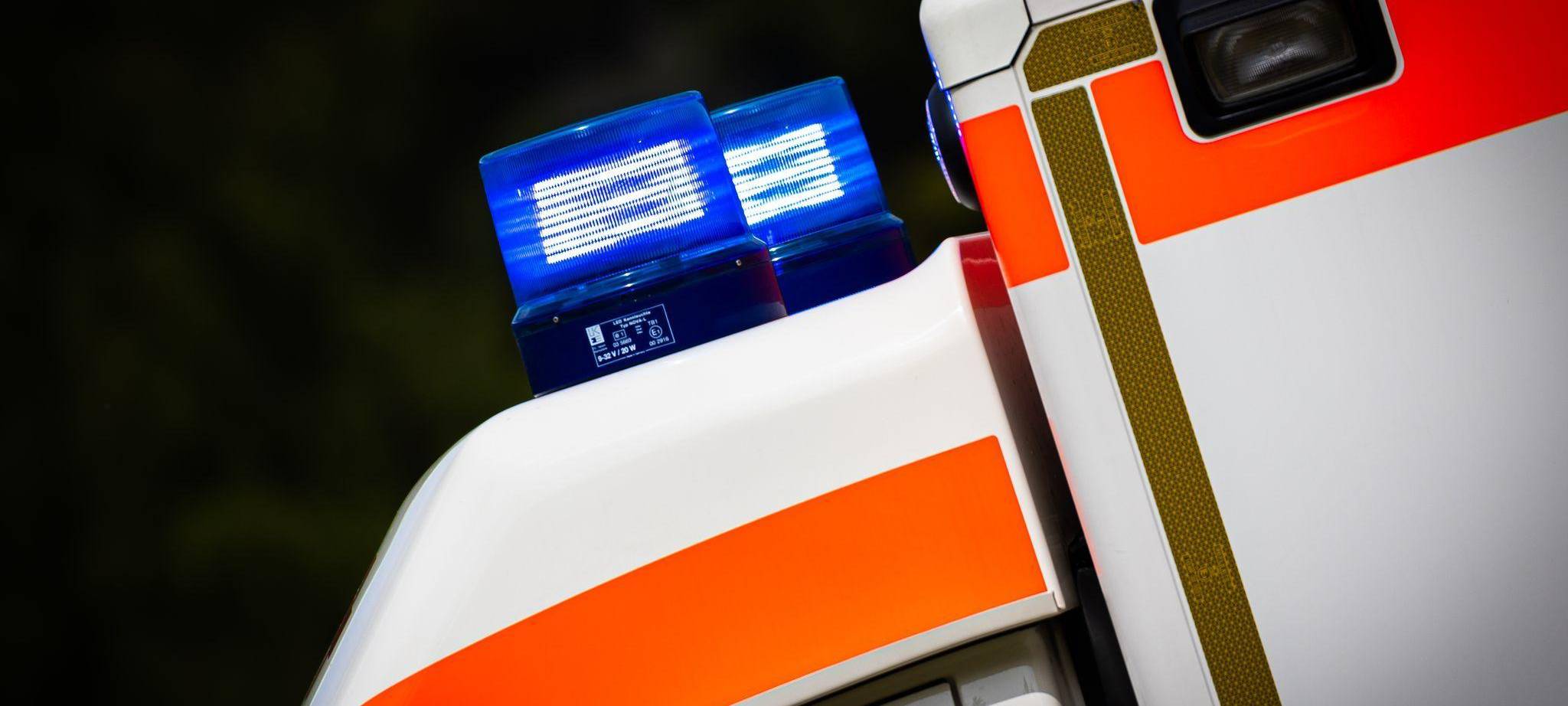 Rettungswagen mit Blaulicht