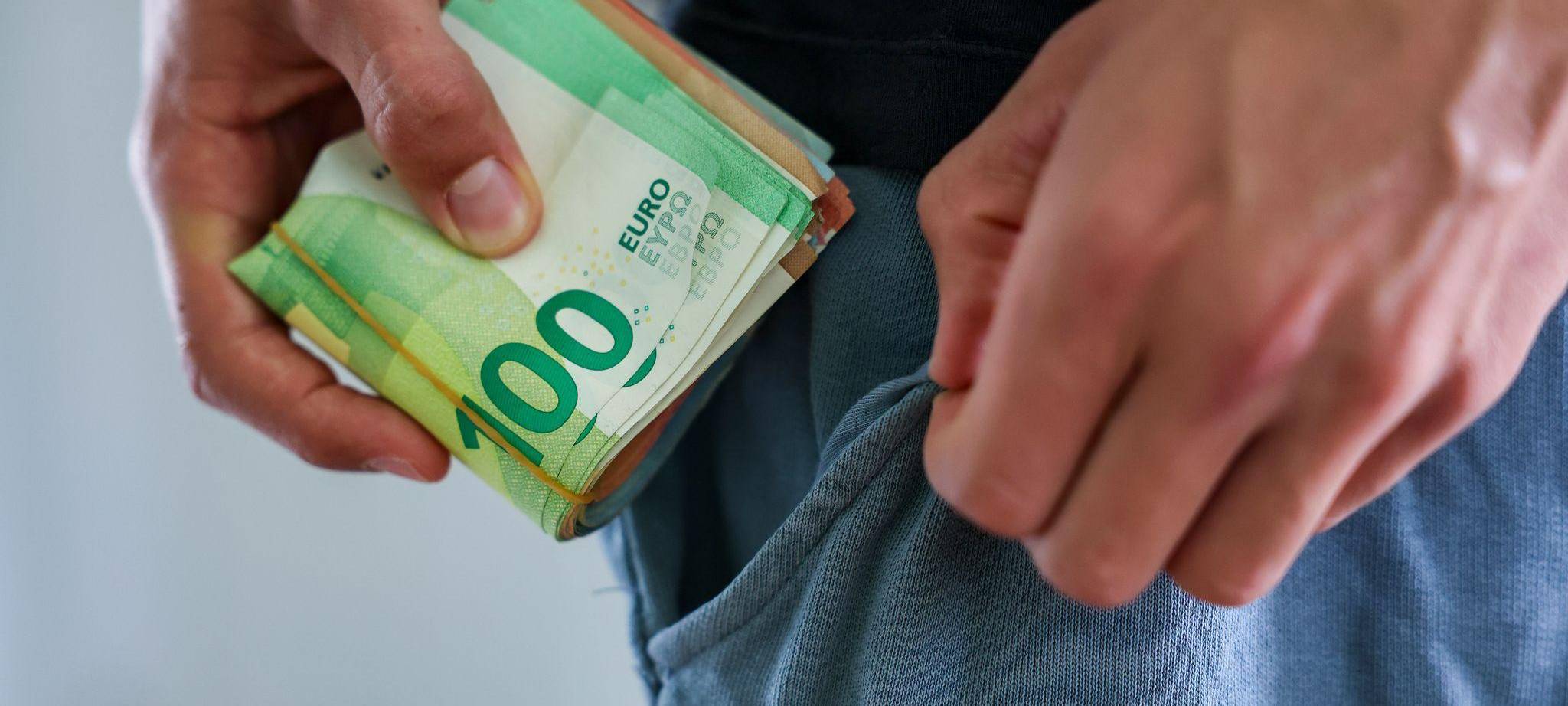 Geld für ein Geschenk für mich