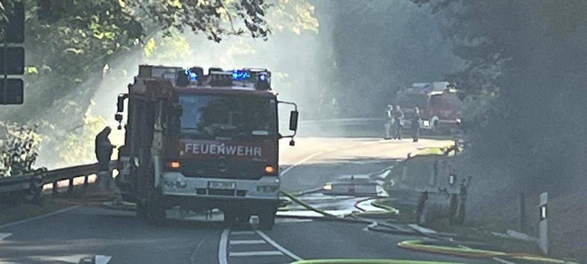 Mehrere Feuerwehreinsätze in Oberberg - großer Waldbrand in Lindlar