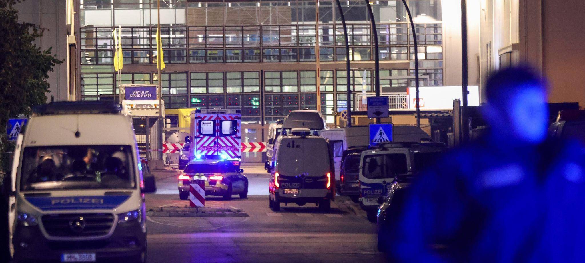 Polizeieinsatz auf Fabrikgelände in Hamburg