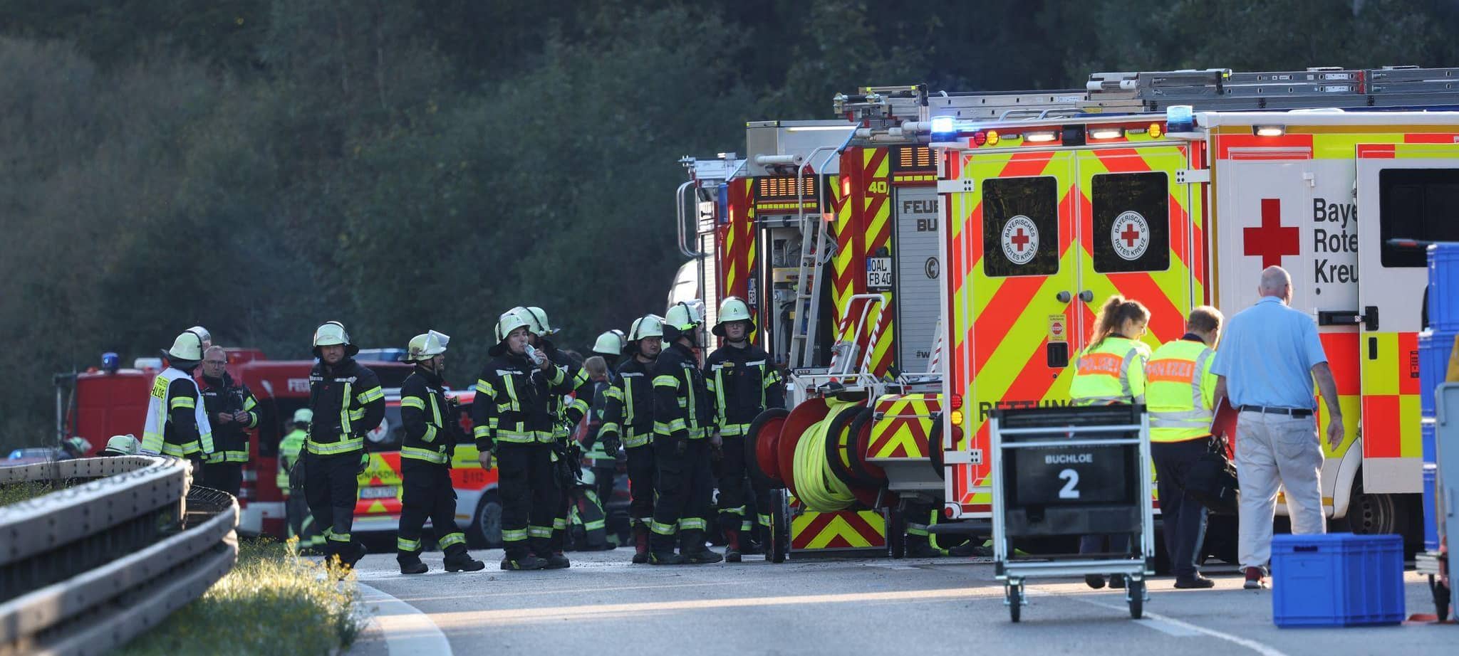 Schwerer Busunfall auf der A96 - Tote und Verletzte