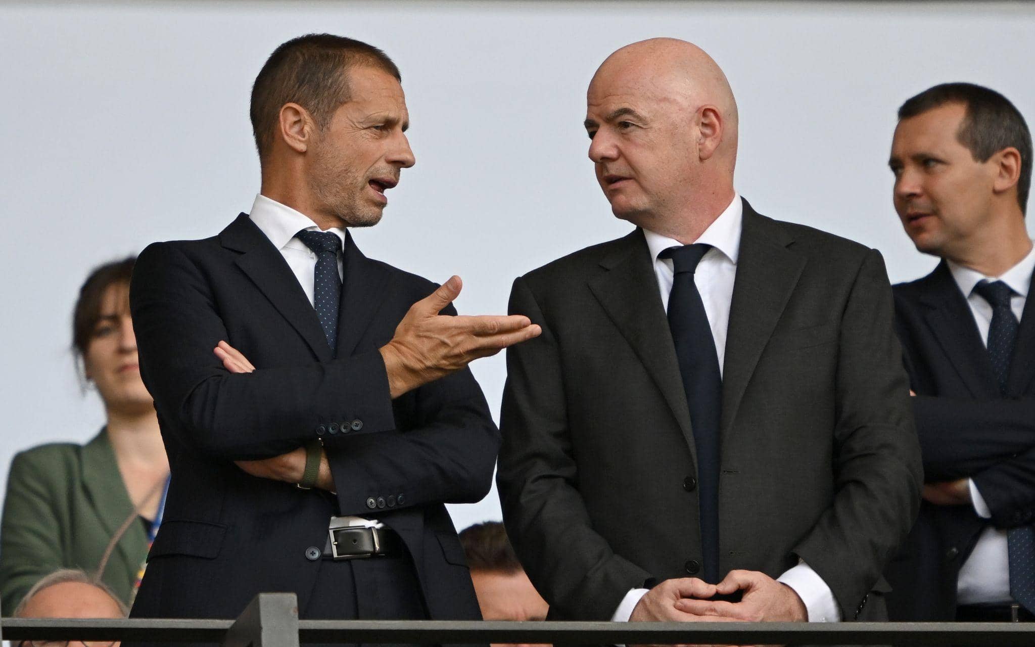 Aleksander Ceferin (l.) und Gianni Infantino