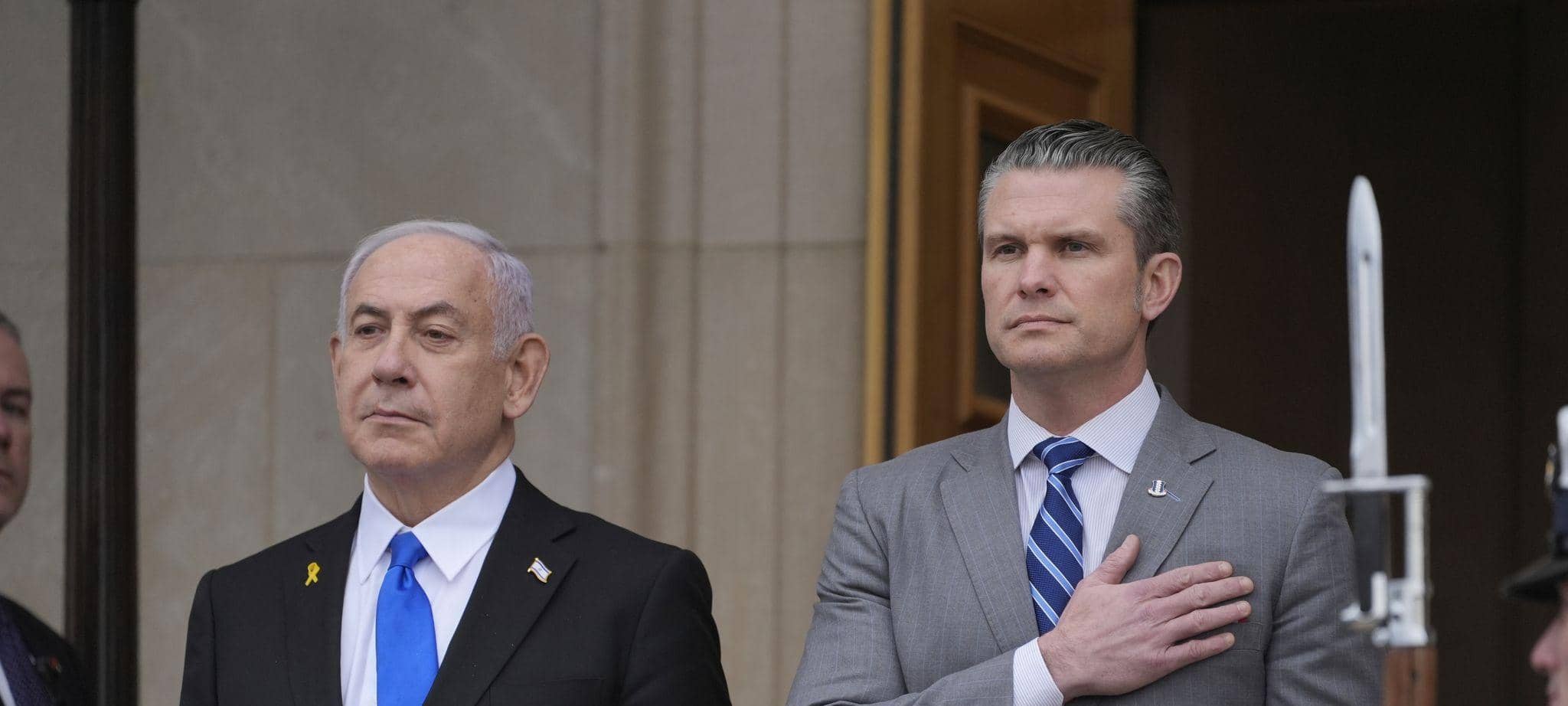 Benjamin Netanjahu und Pete Hegseth