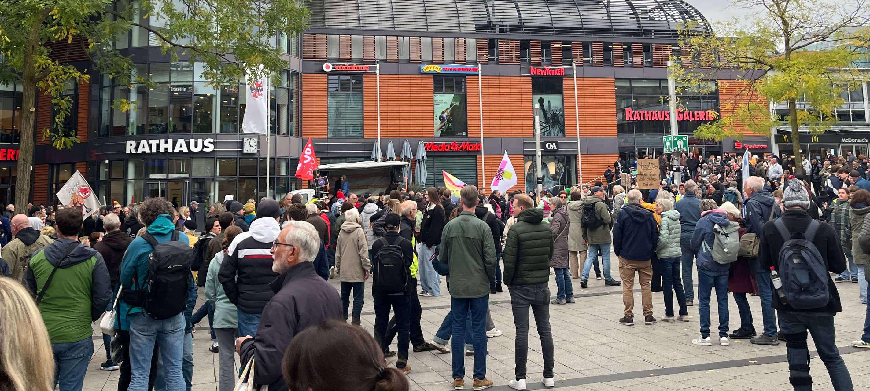 Große Beteiligung bei Protesten in Leverkusen