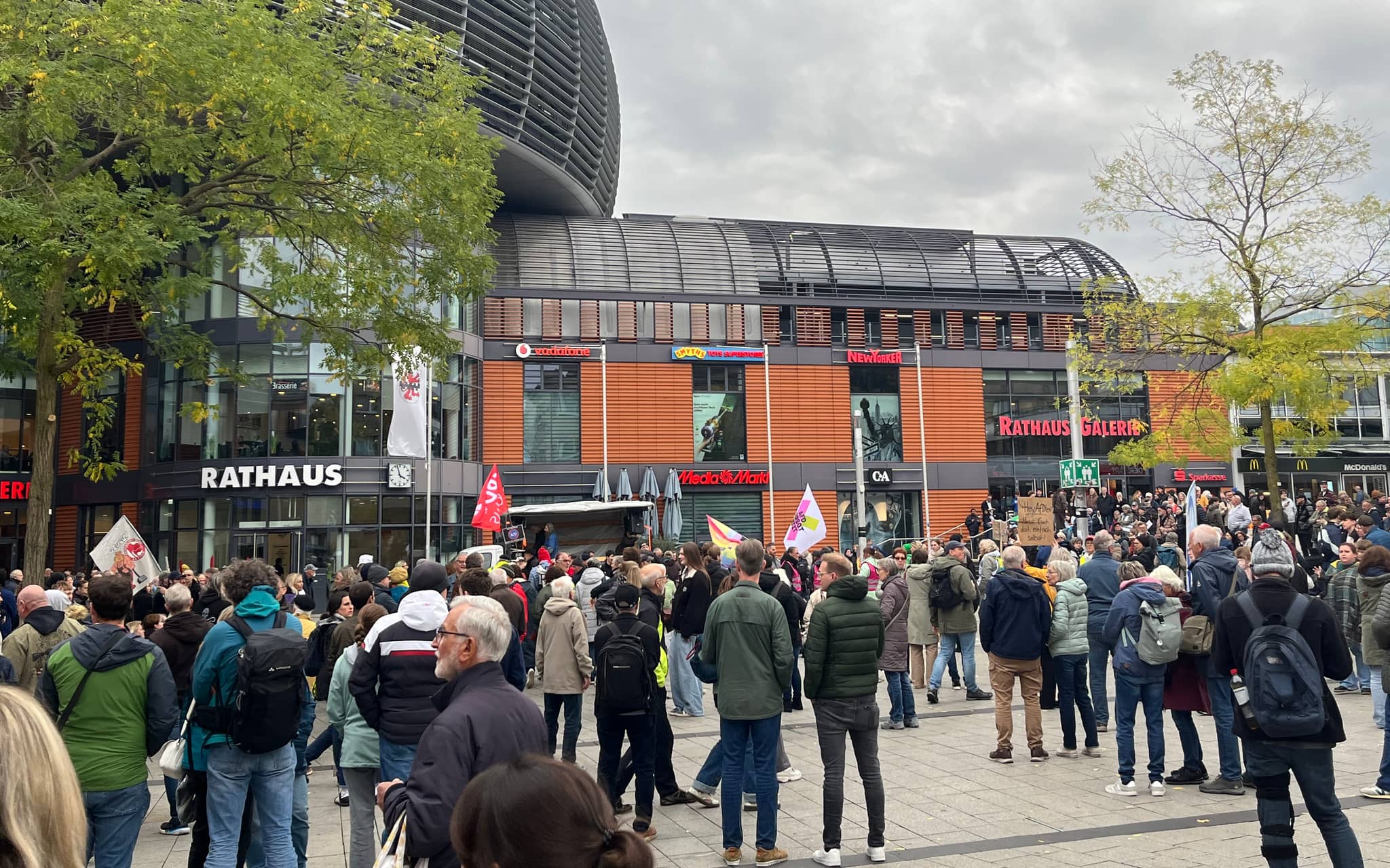 Große Beteiligung bei Protesten in Leverkusen