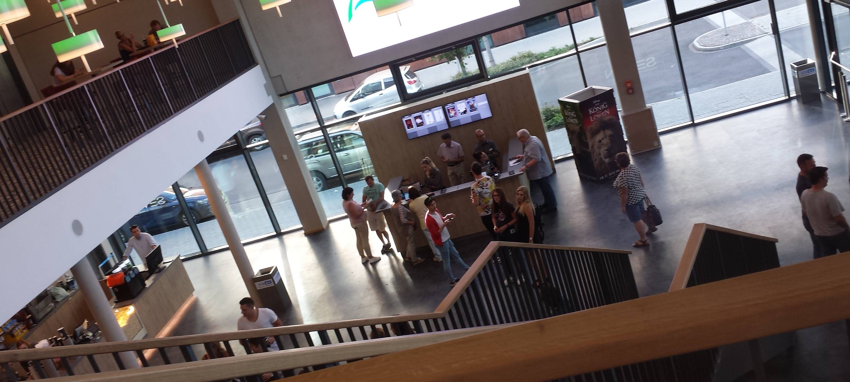 Das neue Kino "Seven" hat eröffnet und gut 500 Besucher kamen