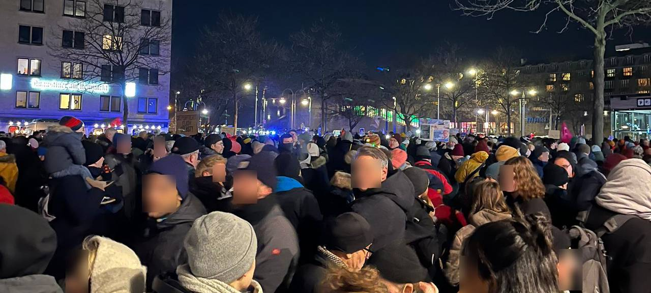 Köln: 70.000 Menschen bei Demo gegen Rechts